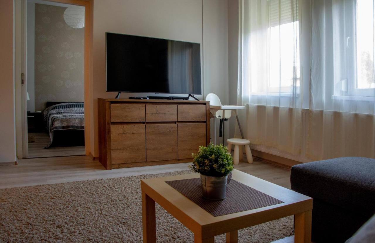 Family Residence Eger Ngoại thất bức ảnh